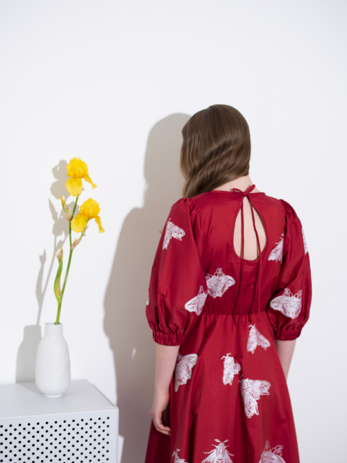 Šaty červené slza